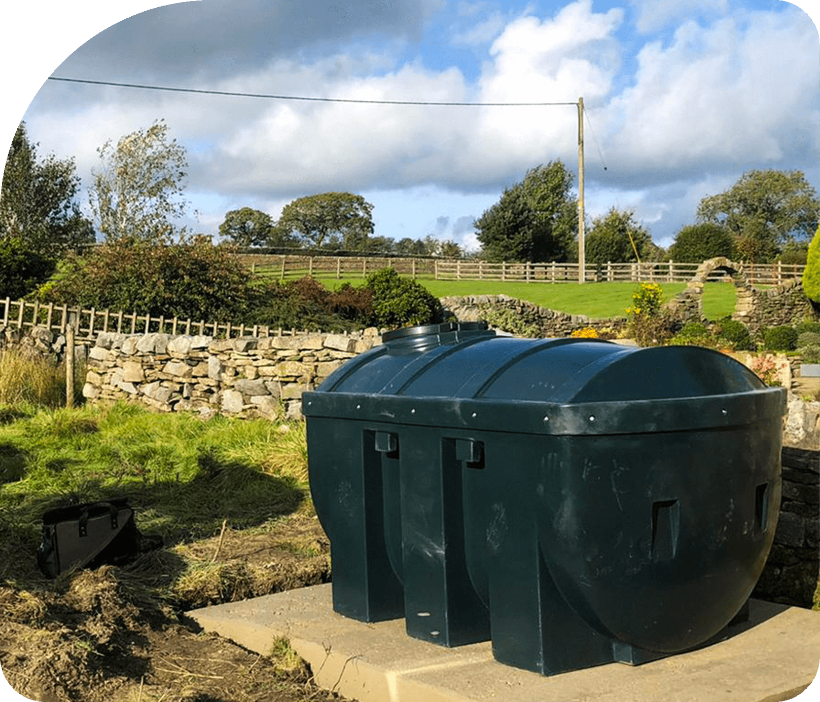 image of a heating oil tank on a sturdy platform